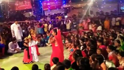 जब छोटे छोटे बच्चों ने राधा कृष्ण बन कर मोहलिया सबका मन प्रतापपुर बस स्टैंड माँ दुर्गा पूजा के दौरान