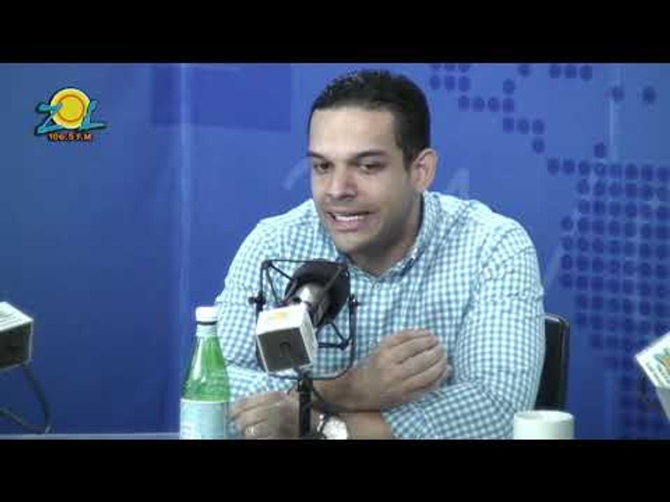 Radhamés Martínez 1er Vicepresidente de la asoc. de jóvenes empresarios comenta trabajos  en Anje