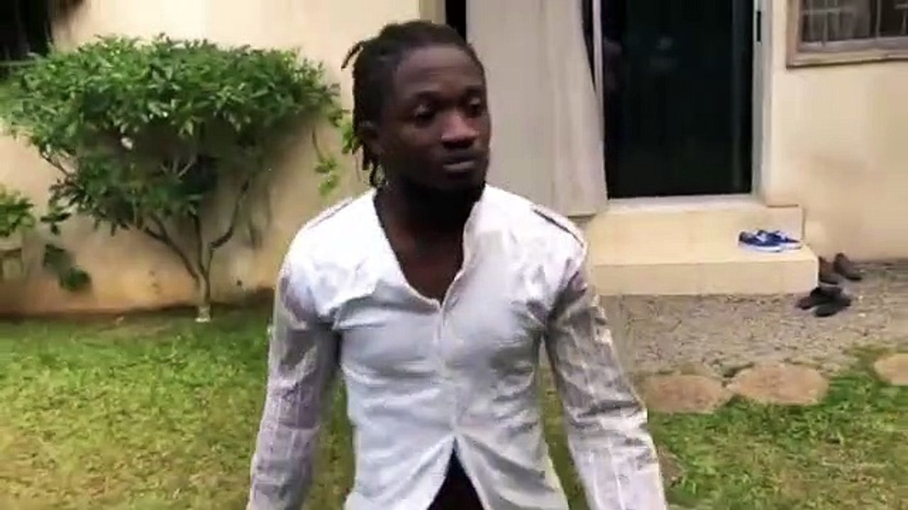 Ce qui arrive quand tu es bien habillé vs quand tu es mal habillé. Hilarant !