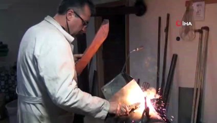 Kendi İmkanları ile Mısır Ayıklama Makinesi Yaptı