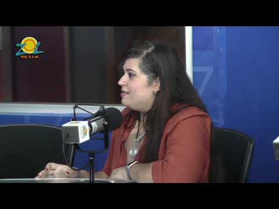 Clarindi Esteban Psicóloga recibe preguntas de los oyentas en #SoloParaMujeres