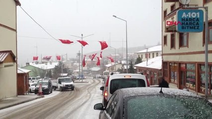Erzurum Şenkaya'da Kar Yağışı Hayatı Olumsuz Etkiledi