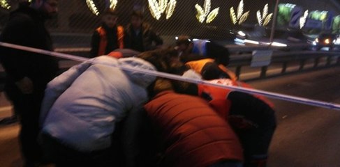 Edirnekapı'da Metrobüs Yolcuya Çarptı