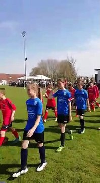 Entrée des U11 finale Tournoi Maroeuil Pâques 2019