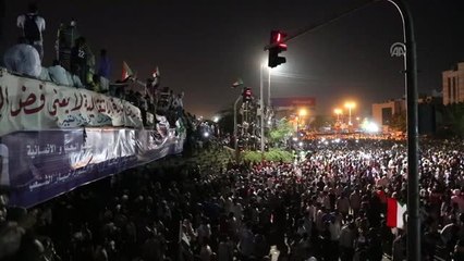 Sudan'da Muhalifler Askeri Konseyle Müzakereleri Askıya Aldı