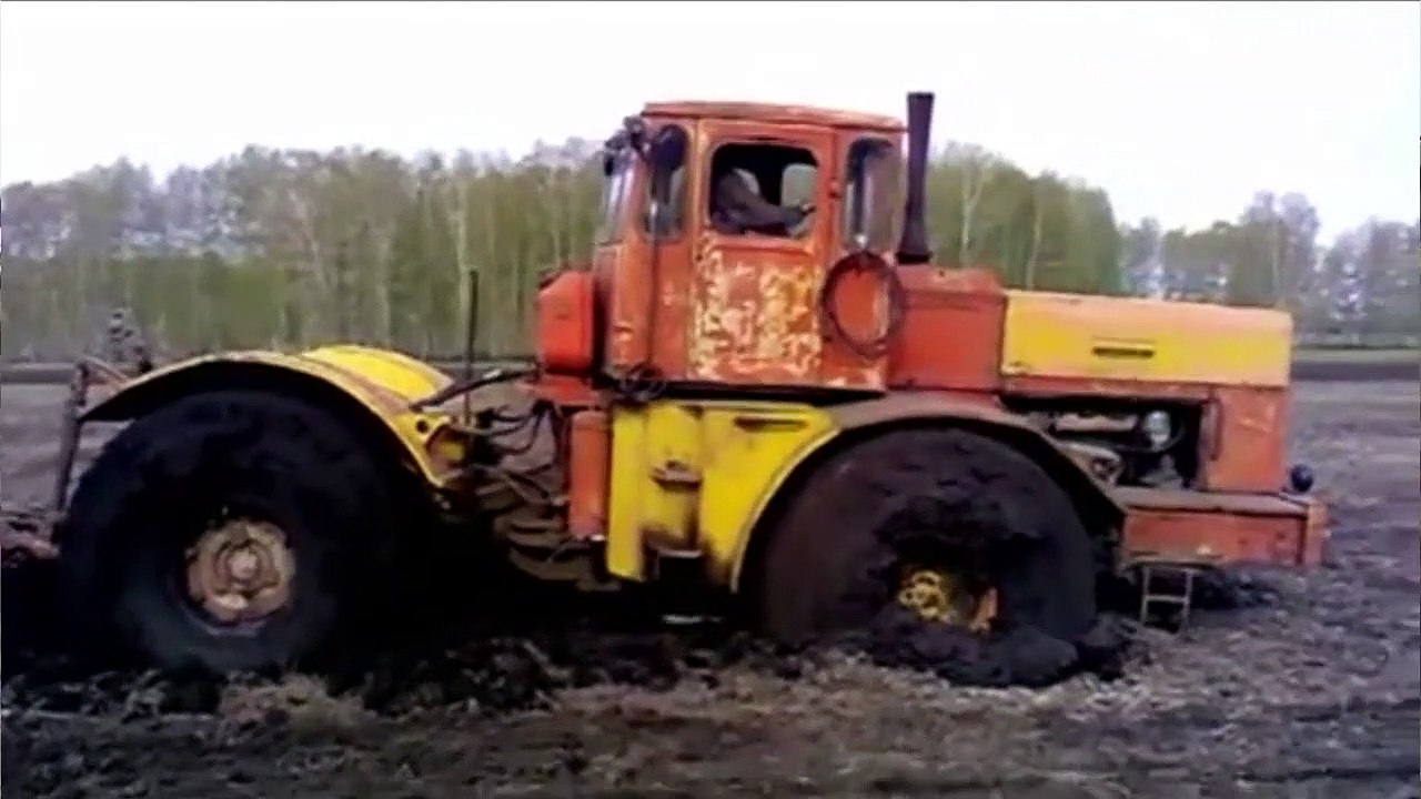 K-700 Kirovec - Super Monstruo Del Pantano