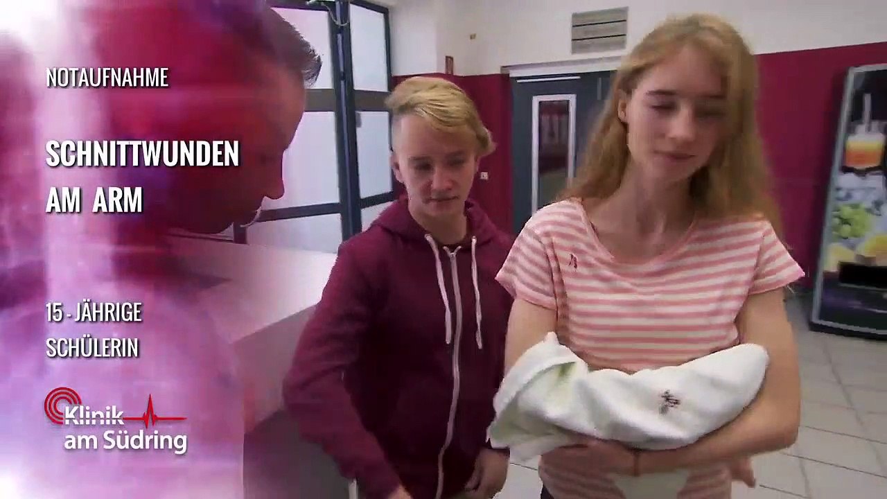 Bibi will mit erstem Freund zusammen sein: Wieso soll Mama nicht kommen? | Klinik am Südring | SAT.1