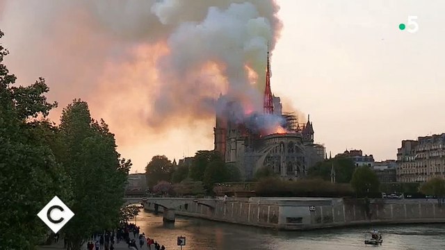 Notre Dame : Jacques Attali en colère, On apprendra que c'est une succession de maladresses - Regardez