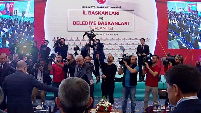 MHP Lideri Bahçeli:'31 Mart’ta; 1 büyükşehir, 10 il, 58 metropol ilçe, 78 ilçe, 89 belde olmak üzere toplam 235 belediye başkanlığını kazanmamız tesadüfi değil tarihi bir başarıdır'