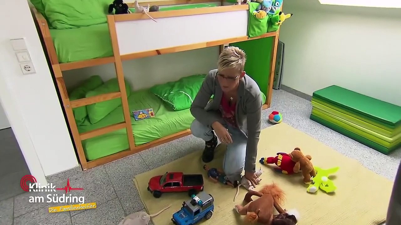"Hörst du die Regenwürmer husten?": Wieso hasst Raffi den Rasenmäher? | Die Familienhelfer | SAT.1