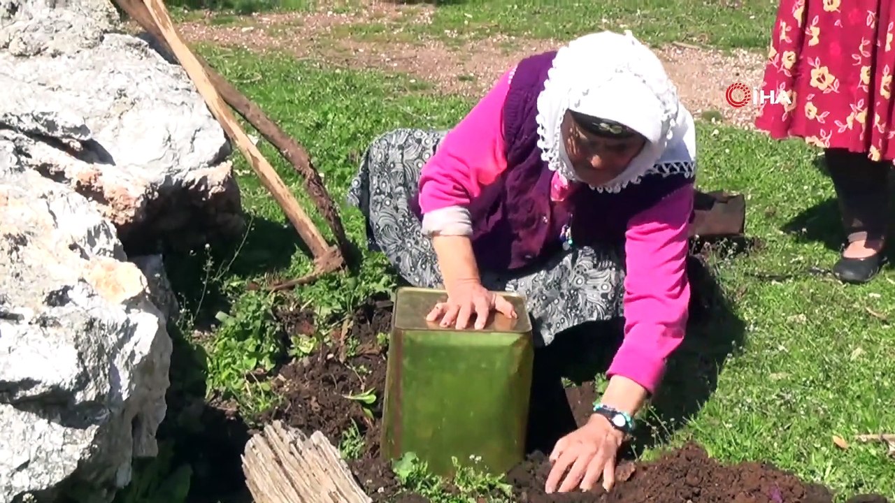 54 Yıldır Katran Üretiyor, Kilosunu 200 Liraya...
