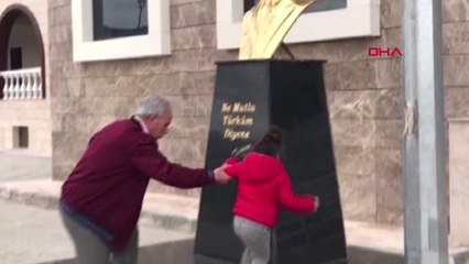 Denizli Küçük Kızın Atatürk Sevgisi