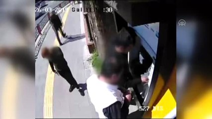 Atm'lere Sahte Para Yatırıp Bankaları Dolandırmışlar