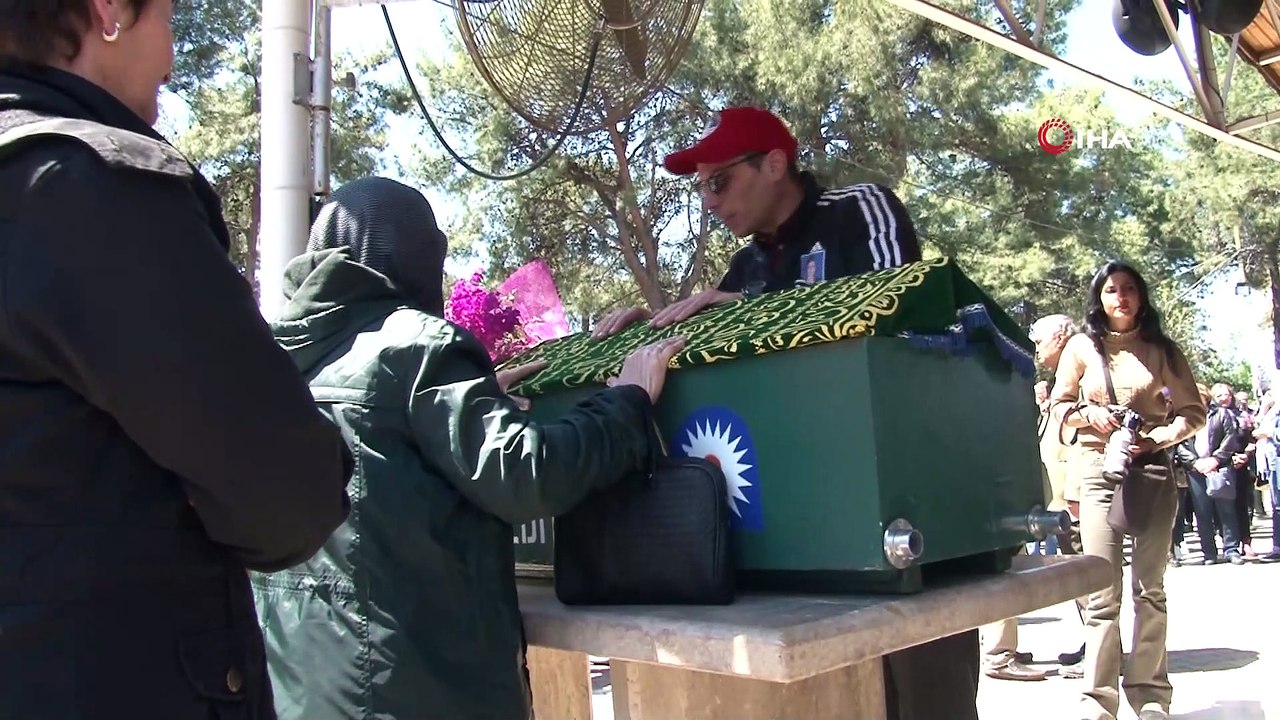 Yatağında ölü bulunan öğretmen için gözyaşları sel oldu