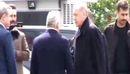 Cumhurbaşkanı Erdoğan AK Parti İstanbul İl Başkanlığı'na Geldi