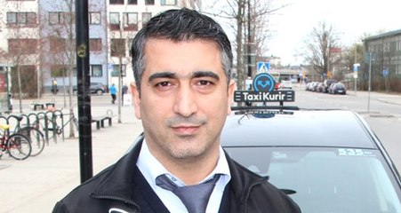 Kredi Kartını Müşterisine Veren Türk Taksici, İsveç'te Kahraman Oldu