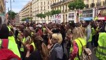 Gilets jaunes à Marseille : les manifestants soutiennent les femmes de ménage de l’hôtel NH Collection en grève