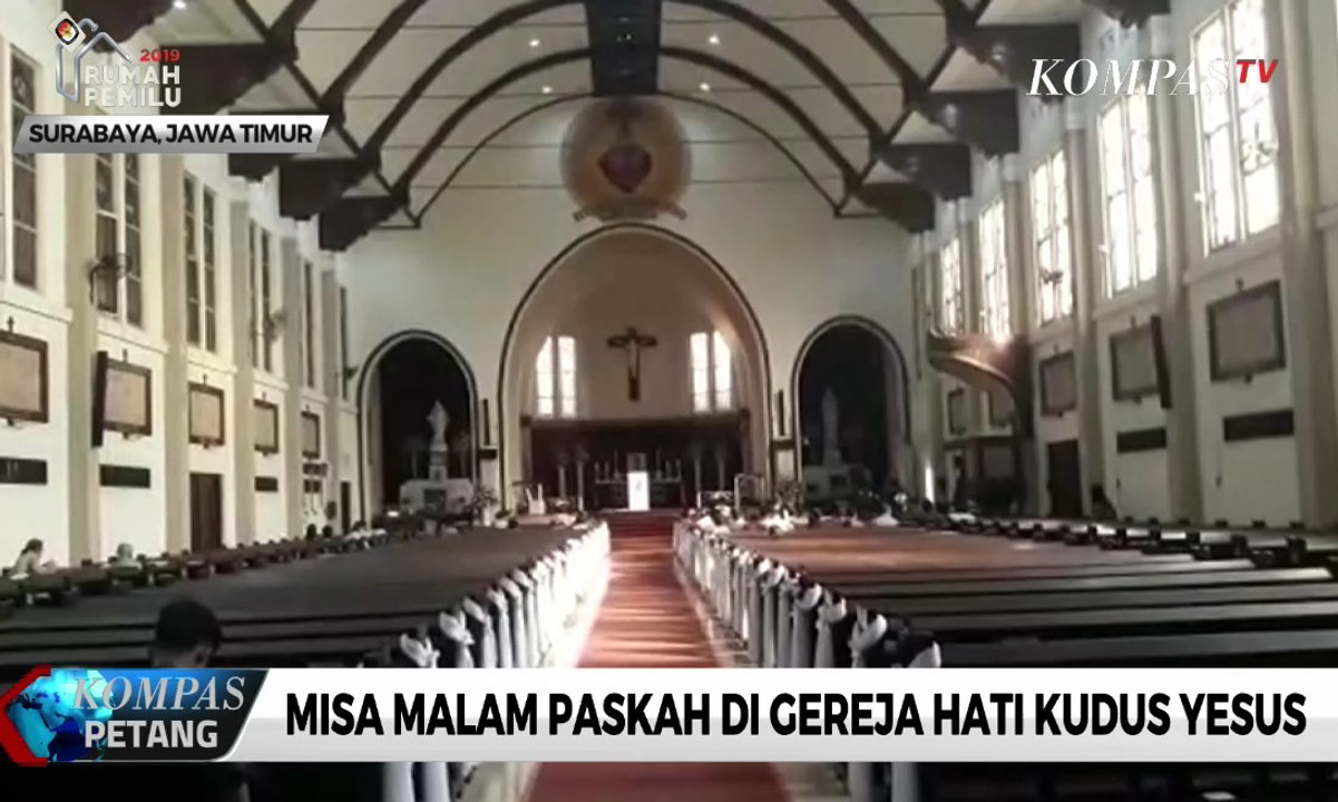 Misa Malam Paskah di Gereja Katedral Jakarta