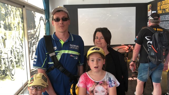 24 Heures motos. Portraits de motards heureux