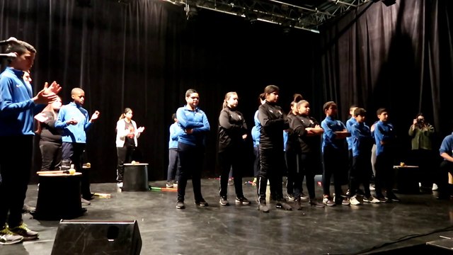 De jeunes sportifs échirollois créent leur haka