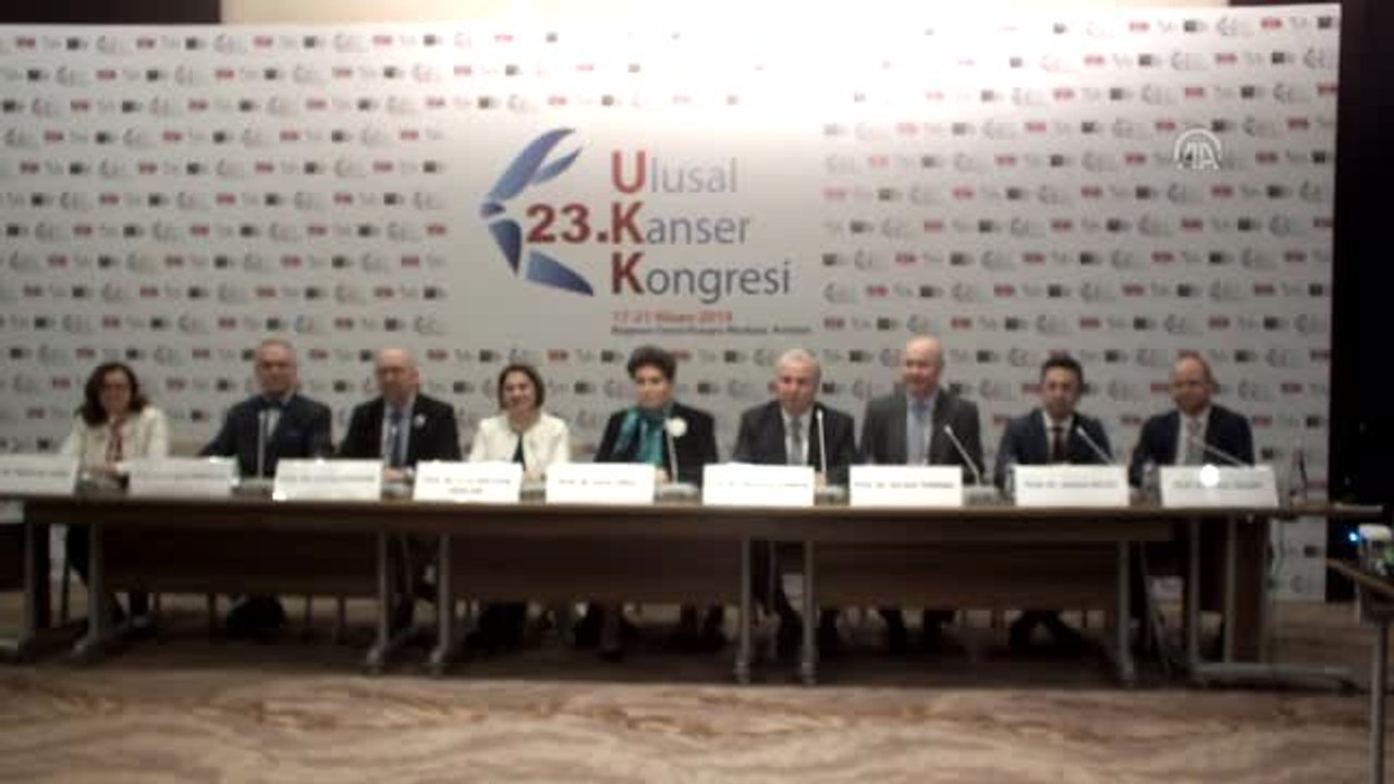 Türkiye'de Yılda 4 Bin 700 Çocuğa Kanser Tanısı Konuluyor"