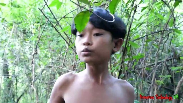 La Technologie Primitive - Manger de délicieuses - la Cuisson des Calamars à la forêt