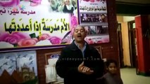 قبل إغلاق اللجان.. مواطن يلقي قصيدة عقب التصويت في الاستفتاء