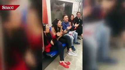 'İstanbul'a Yeni Bir Başlangıç Buluşması'na İzmir Marşı söyleyerek gittiler