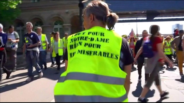Notre Dame fire pledges inflame yellow vest protesters