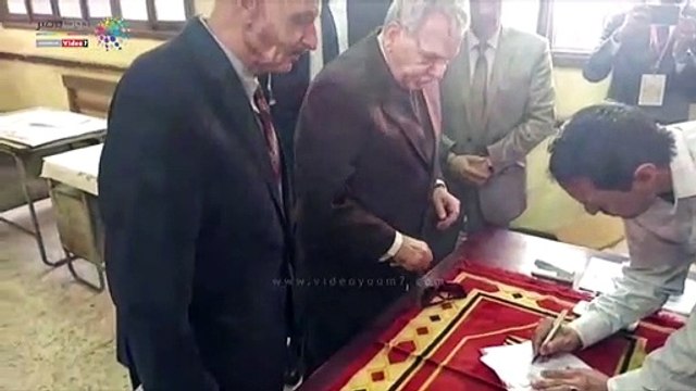 رئيس مجلس القضاء الأعلى يدلى بصوته في مدرسة الإعدادية بالازبكية