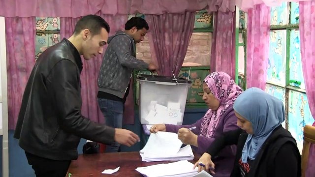 يوم ثان من الاستفتاء على التعديلات الدستورية في مصر