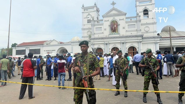 Blasts at Sri Lanka hotels and churches kill more than 160