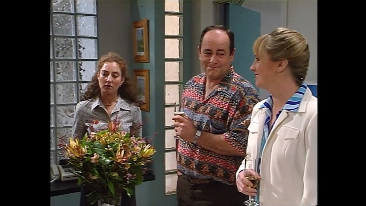 Neighbours Episode 3418 (The Martins leave Ramsay Street)