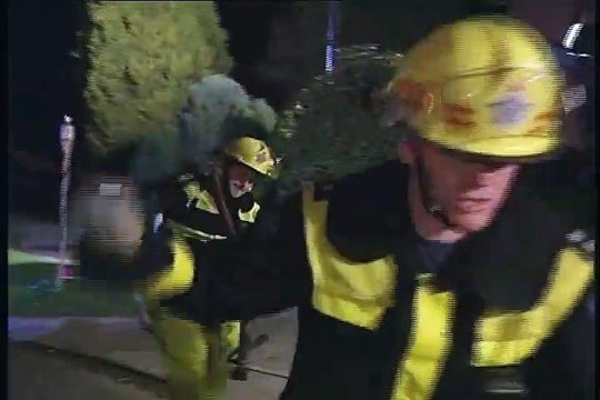 Neighbours Episode 3445 part 2 (The Millennium party; Scully house on fire)