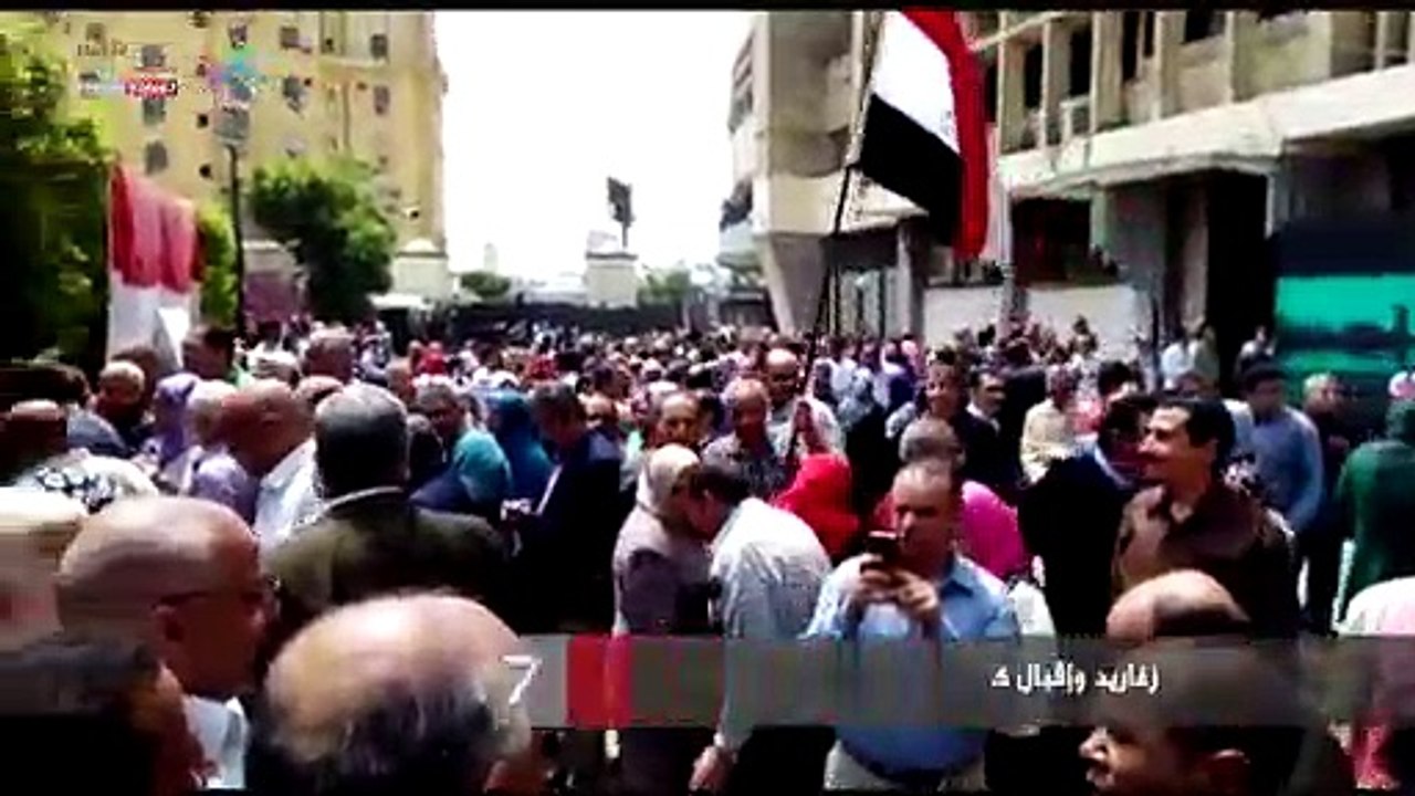 زغاريد وإقبال كثيف على لجنة الوافدين فى ماسبيرو