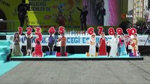 Esenler’de 10’uncusu düzenlenen Barış Ekmeği Festivali renkli görüntülere sahne oldu