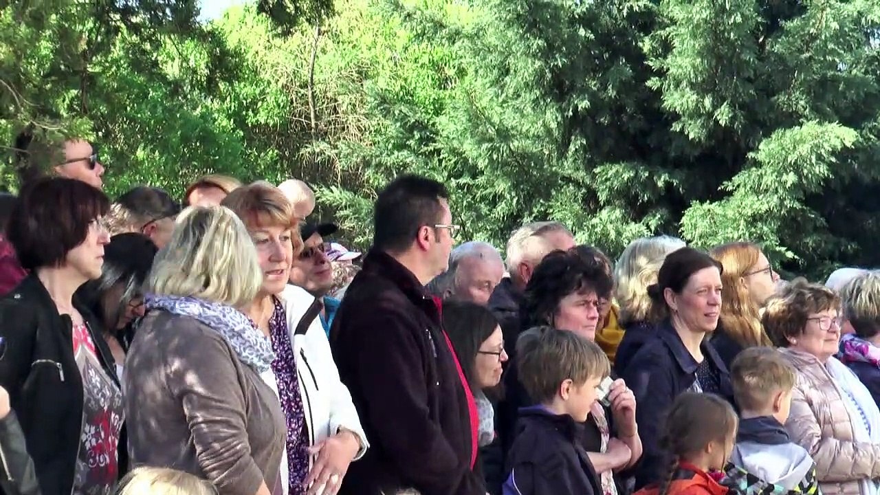 Osterreiter begeistern Besucher im Spreewald