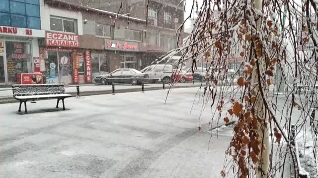 Kars Baharda Beyaza Büründü