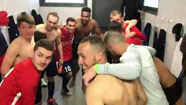 Coupe LAuRA Foot – La joie du vestiaire du FC DOMTAC après la qualification contre le FC LIMONEST-SAINT-DIDIER