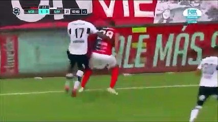 Jan Hurtado with amazing skill during Newell's Old Boys and Gimnasia!