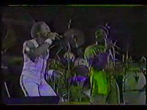 Earth Wind & Fire .Let Me Talk [Live 1980]