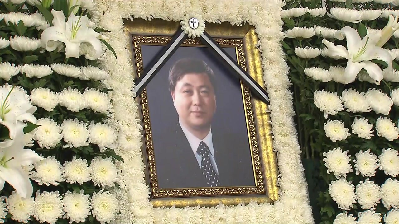 고 김홍일 前 의원 빈소 조문 행렬 이어져 / YTN