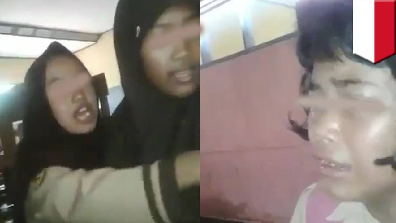 Viral video Nabila bocah SD di-bully karena sepatau - TomoNews - video Dail...