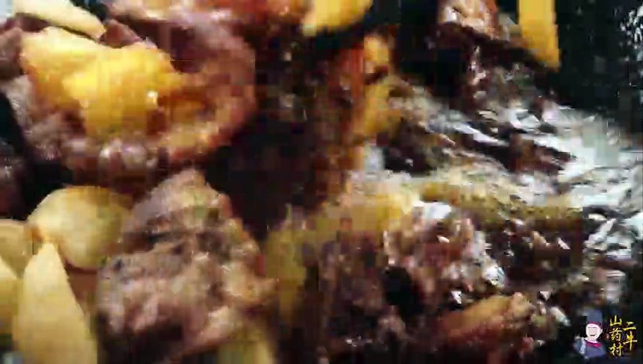 土豆烧排骨，一次吃3斤，这过瘾（Potatoes ribs, eat 3 pounds at a time, this enjoyable）