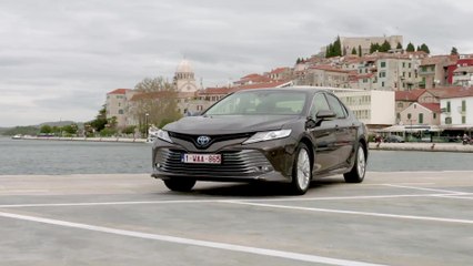 2019 Toyota Camry Hybrid Design Preview