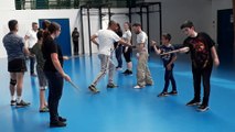 Initiation au combat gladiateur avec dague en bois