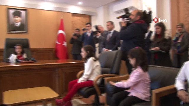 Kayseri Valisi Şehit Kızı Ceyda Çelik Oldu