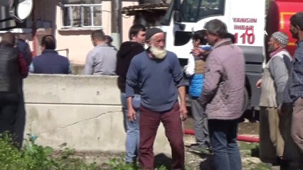 İki katlı ev alevlere teslim oldu