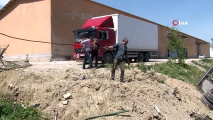 Freni patlayan tır şarampole böyle uçtu