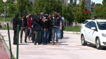 Adana Uyuşturucu Operasyonunda Yakalanan 2'si Çocuk 43 Kişi Sevk Edildi